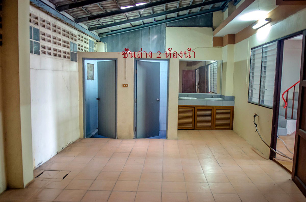 picture Commercial Building (2 Units, 3.5 Stories) Located on Highway 36, near Krating Lai Junction.  - 20/20