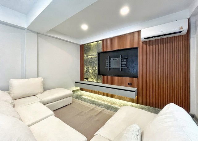 รูป HR2814ให้เช่าบ้านเดี่ยว 5 ชั้น ซอยทองหล่อ 25 บ้านแนวคลาสสิค เหมาะทำโฮมออฟฟิศ หรืออยู่อาศัย - รูปที่ 3/18