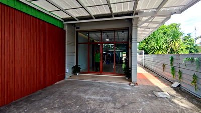 อาคารพาณิชย์ให้เช่า : อาคารพาณิชย์ 3 ชั้น 3 นอน 3 น้ำ ทำเลหน้าโรงเรียน พร้อมทำธุรกิจและอยู่อาศัย