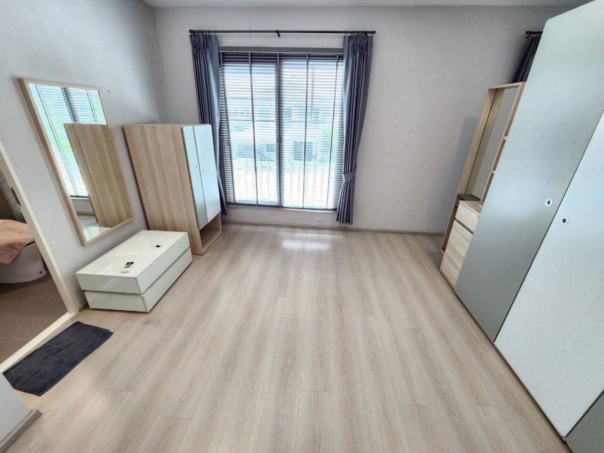 รูป ขายบ้านเดี่ยวขนาดใหญ่ 3ห้องนอน 3ห้องน้ำ ม.วิลลาจิโอ ปิ่นเกล้า-ศาลายา บ้านสภาพดีมาก โครงการคุณภาพจาก L&H  ขายเพียง 4.95 ล้าน  - รูปที่ 24/49