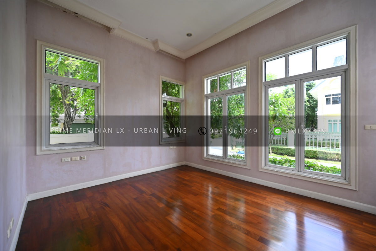 picture The Royal Residence Kaset Nawamin - Super luxury colonial style house with private swimming pool & garden - 8/26
