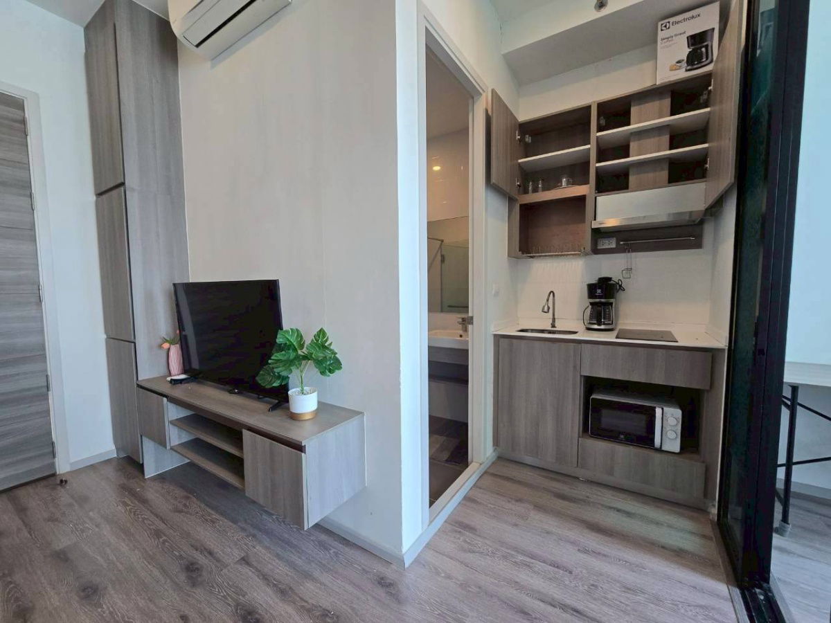 picture Condo for Rent : Knightsbridge Collage Ramkhamhaeng  Schedule a viewing 👉 Line: @propertybkk1 - 7/14