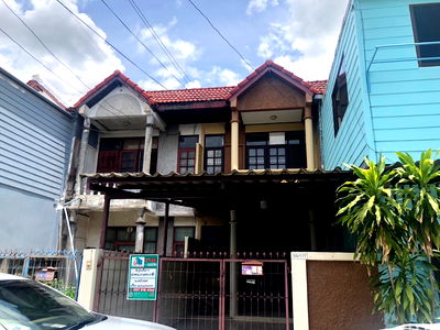 Townhouses for sale MRT Bang Phlu : Townhouse for Sale – Chor Rung Ruang 5 Village, Bang Bua Thong, Nonthaburi  Property Details:  Land Size: 20 sq. wah .