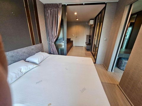Y004💥Condo Life Ladprao💥Fully furnished, has a walk-in closet, near BTS Ha Yaek Lat Phrao, MRT Phahon Yothin, opposite Central Ladprao,