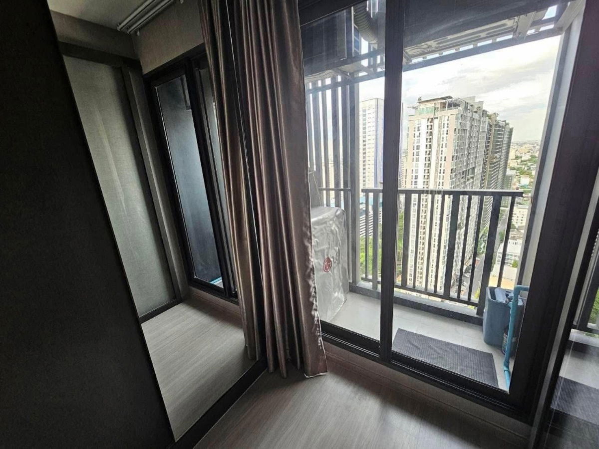 picture Y004💥Condo Life Ladprao💥Fully furnished, has a walk-in closet, near BTS Ha Yaek Lat Phrao, MRT Phahon Yothin, opposite Central Ladprao, - 9/10