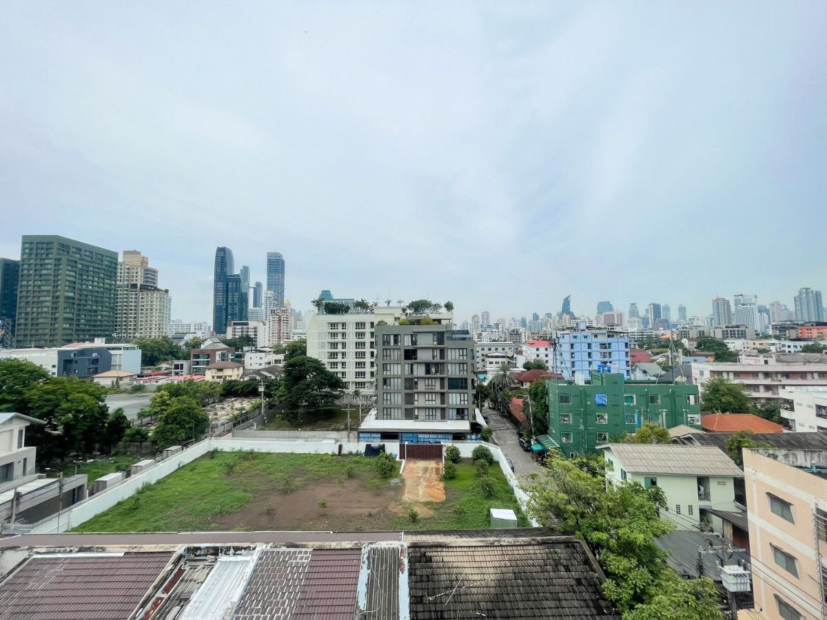 picture PFD-05551	Condo for Rent:  Chapter Thonglor 25 Schedule a viewing ■ Line: @propertyfinder	 - 10/12
