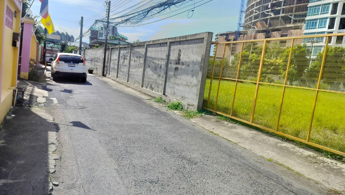 picture Land for sale: Sukumvit 103.1 (172 square-wa) - 2/4