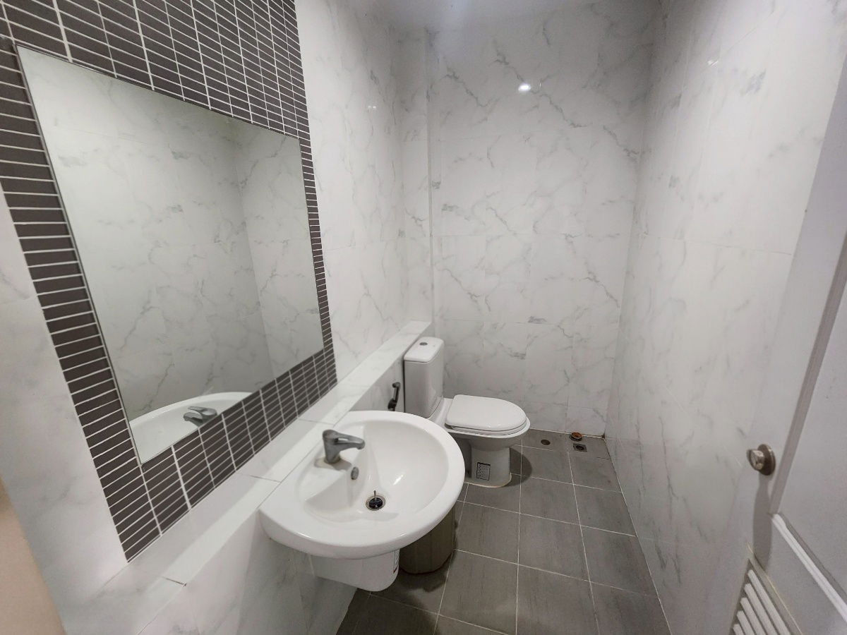 picture For Sale: Sena Town Nawamin Home Office, 3-Storey Building with Solar Cell System - 6/15
