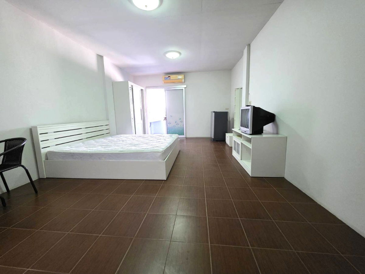 picture Great value with long-term profits! Condo for sale at Eastern Seaboard City, in the heart of Pluak Daeng Industrial Estate, Rayong - 1/12