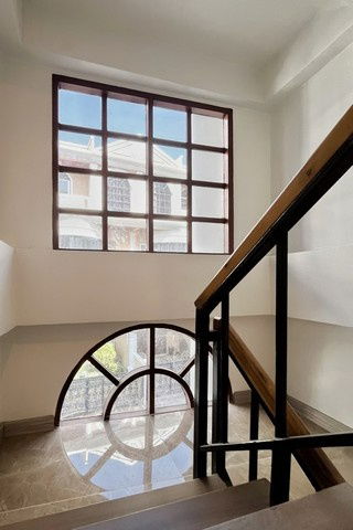 รูป HR2814ให้เช่าบ้านเดี่ยว 5 ชั้น ซอยทองหล่อ 25 บ้านแนวคลาสสิค เหมาะทำโฮมออฟฟิศ หรืออยู่อาศัย - รูปที่ 12/18