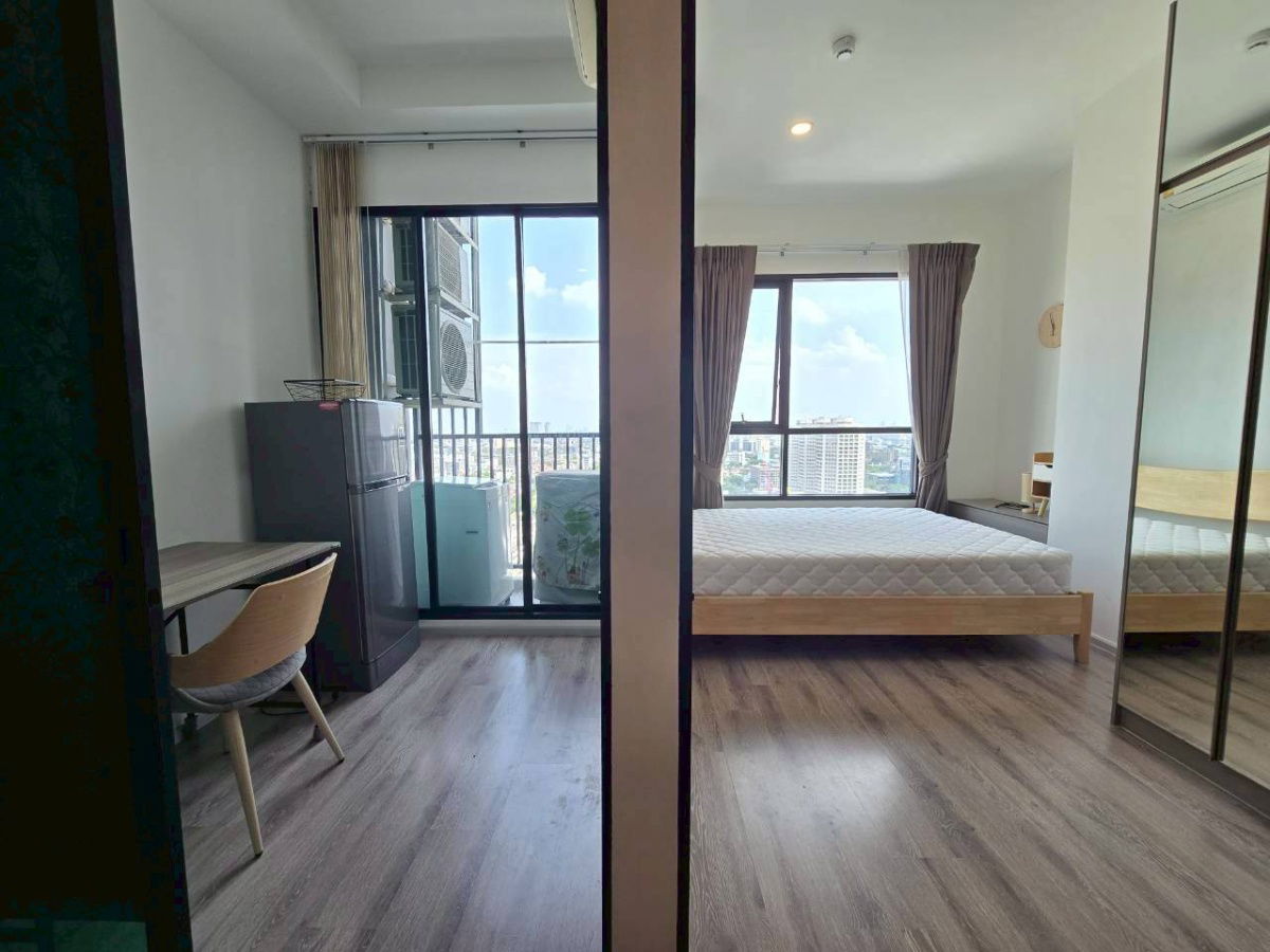 picture Condo for Rent : Knightsbridge Collage Ramkhamhaeng  Schedule a viewing 👉 Line: @propertybkk1 - 3/14