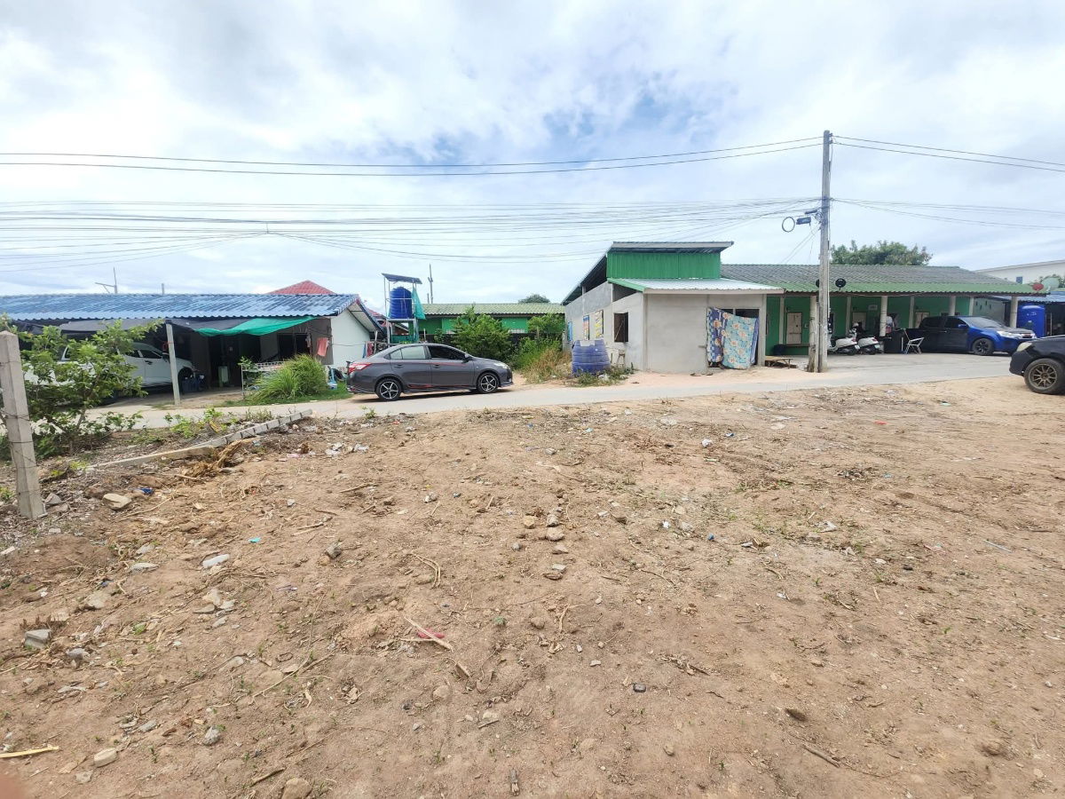 picture Land in Pattaya Prime Area near Sukhumvit and the railway  - 3/5
