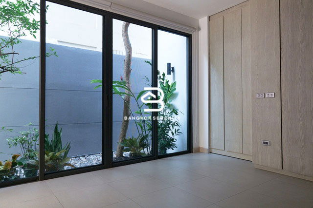 picture Townhouse for rent in Sukhumvit-Prompong - 12/19