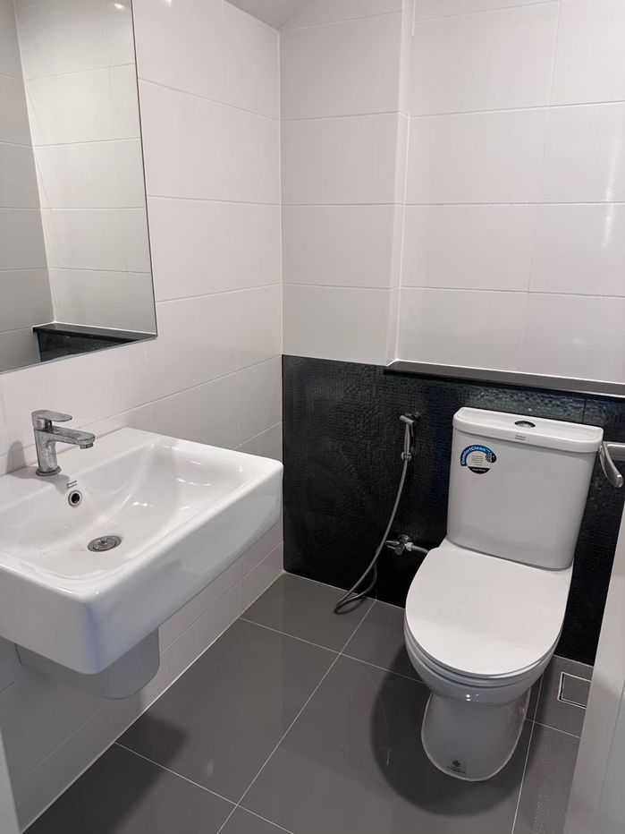 picture NEW HOME FOR RENT 26K : BAAN KLANG MUANG LADPRAO-SERITHAI - 10/11