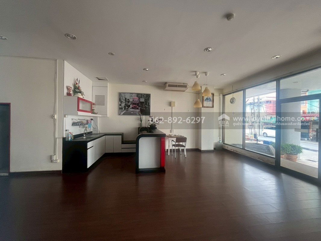 picture Condo for sale, Sathorn Happyland Tower, St. Louis, size 71.43 sq m.,  1st floor, prime location in the heart of Sathorn, great value, - 13/13