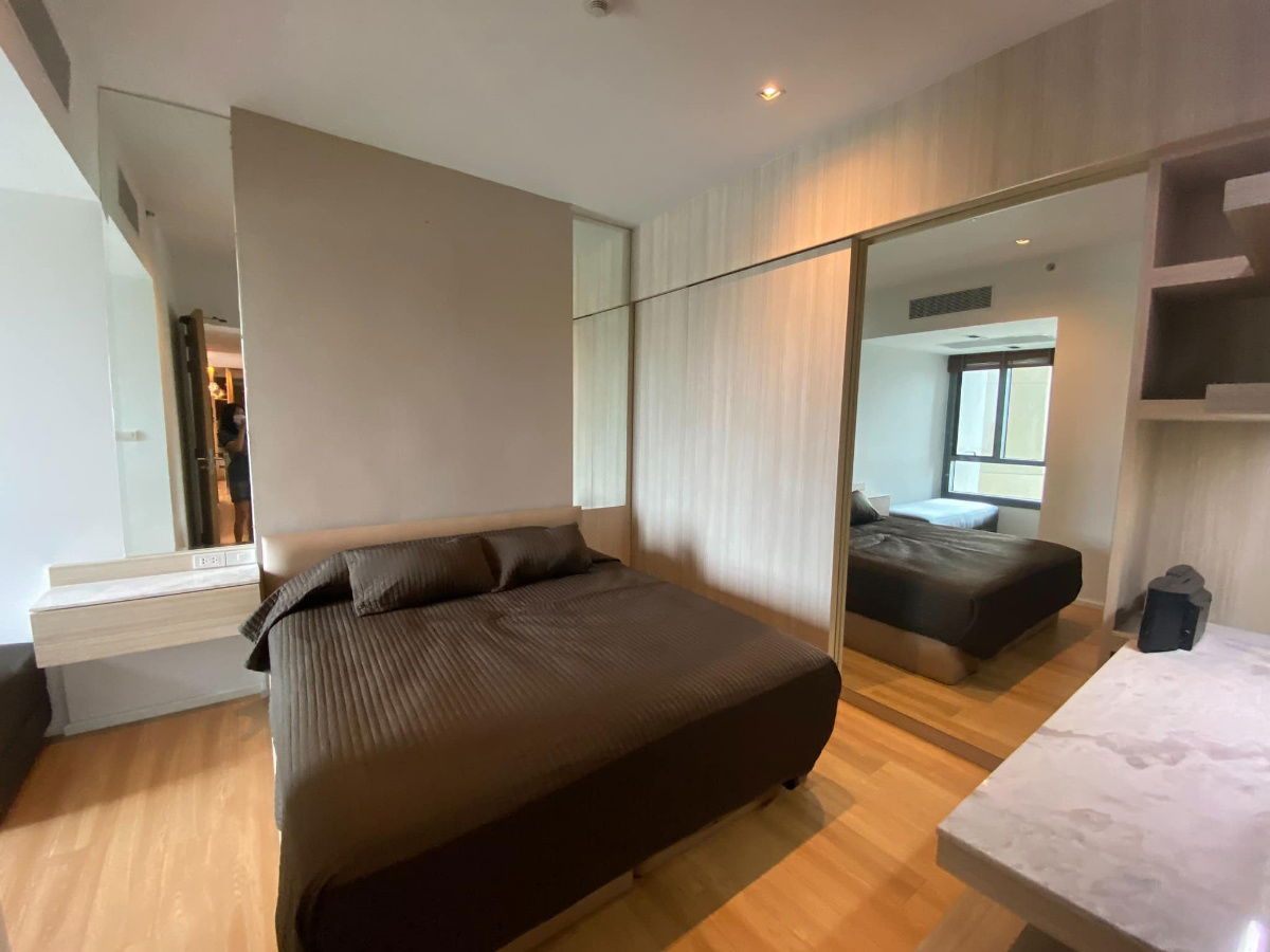 picture For Rent : The Pano Rama 3 – 15th Floor, Riverfront Unit with Panoramic View of the Suspension Bridge & Bang Krachao - 5/11