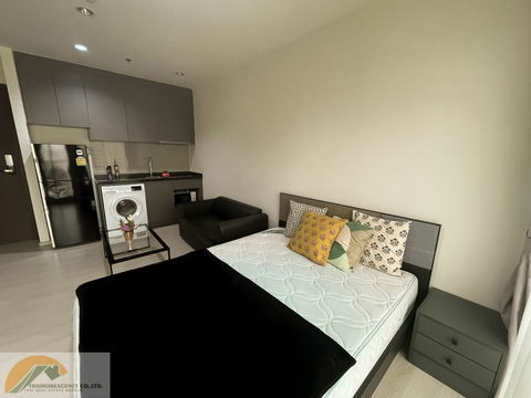 Rent 1 bed 1baht 24 sqm Rhythm Asoke 1 Condo Minimum contract 1 year contract we have many units here pls contact us Can Negoวิวสวน