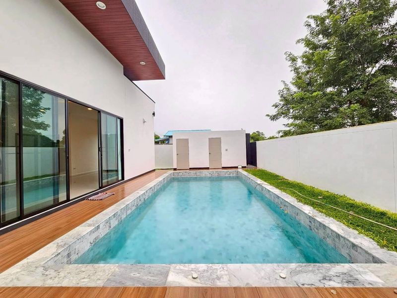 picture Newly built detached house for sale in Pattaya area, great  location, near Regent's International School. - 2/19