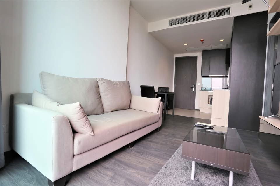 picture  Edge Sukhumvit                     23  - 2/10