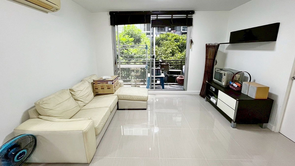 picture Condo for rent on project Sathorn Plus By The Garden. 80 sq.m. 2 brs. 2 bths. Near MRT Lumpini stations only 32k/mo. - 1/14