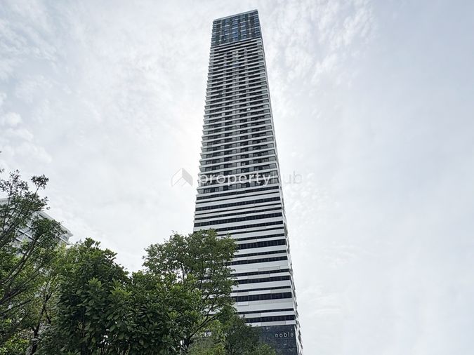 Noble Form Thonglor