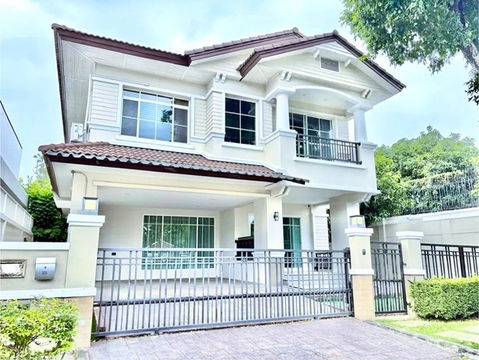 Luxury 2-story house for rent on the main road Nantawan 72sq.wa. 282 s. m Sathorn-Ratchapruek BTS Ba