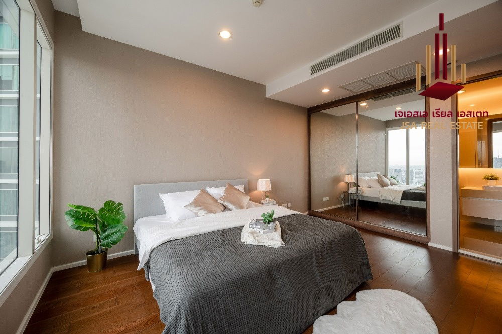 picture ✨ For Sale:  Menam Residences Condo ✨    💰 Only 13,900,000  THB - 4/10