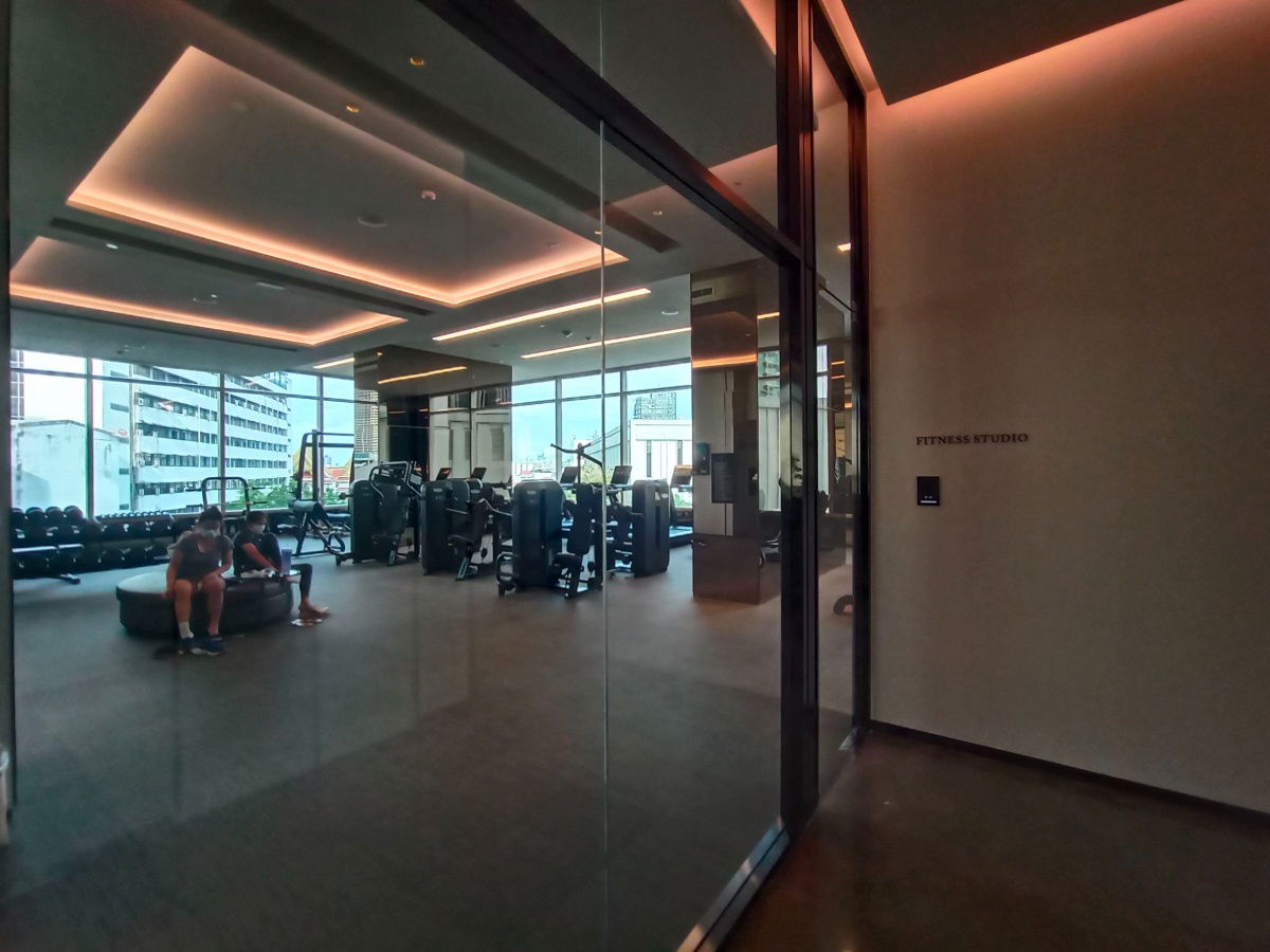 รูป Four Seasons Private Residences ( Luxury Condo next to the Chao Phraya River ) - รูปที่ 58/81