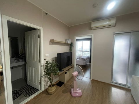 Don't delay! 🔥🔥For rent: U Delight @ Talat Phlu Station. Beautiful room, exactly as pictured. Fully furnished + washing machine included‼️