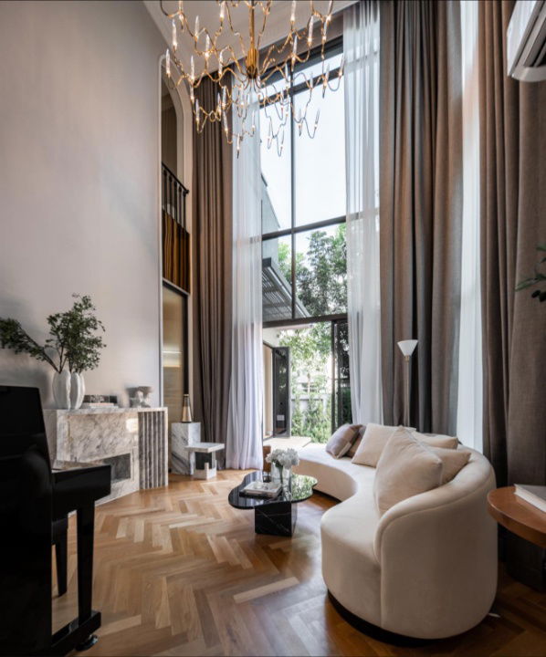 picture For rent, The Gentry Sukhumvit, corner unit, facing south, located in a quiet alley, Near Anglo, Wells, Berkeley International Schools. - RW006867 - 2/5