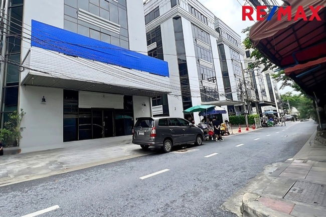 รูป ให้เช่า อาคารสำนักงาน 7 ชั้น ย่านเจริญนคร ใกล้ ICONSIAM - รูปที่ 3/13