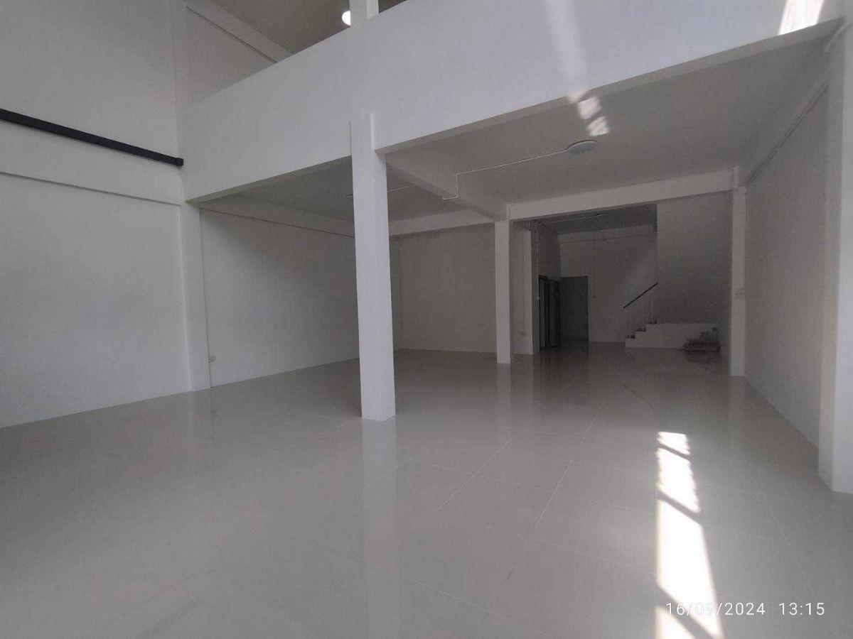 picture 4-Storey Commercial Building, 2 Units in Bang Sue, Bangkok - 18/44