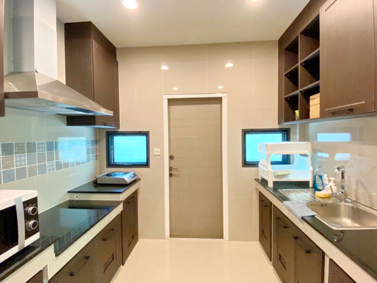 picture Sale 4 bedroom house, Setthasiri Pattanakarn  - 9/12