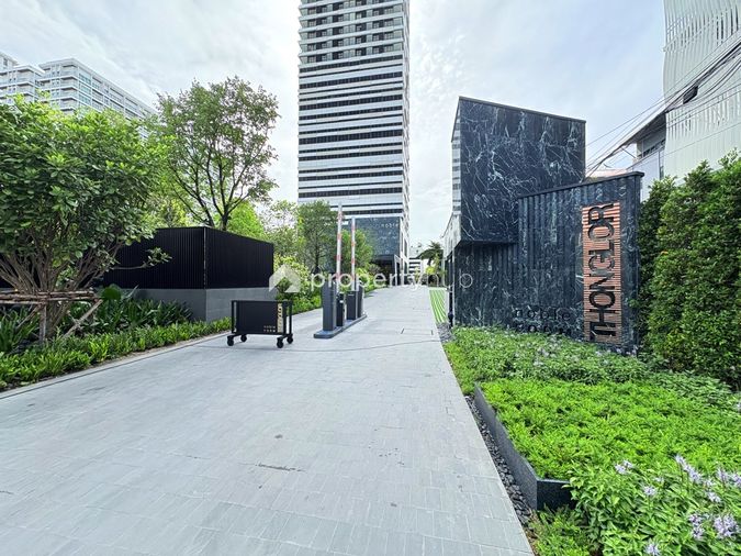 Noble Form Thonglor