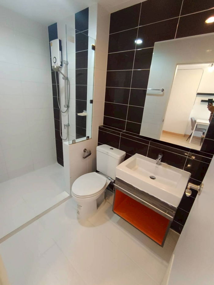 picture Voque Condo near BTS Bearing, only 450 meters. Quiet and safe condo, close to food sources. - 13/18