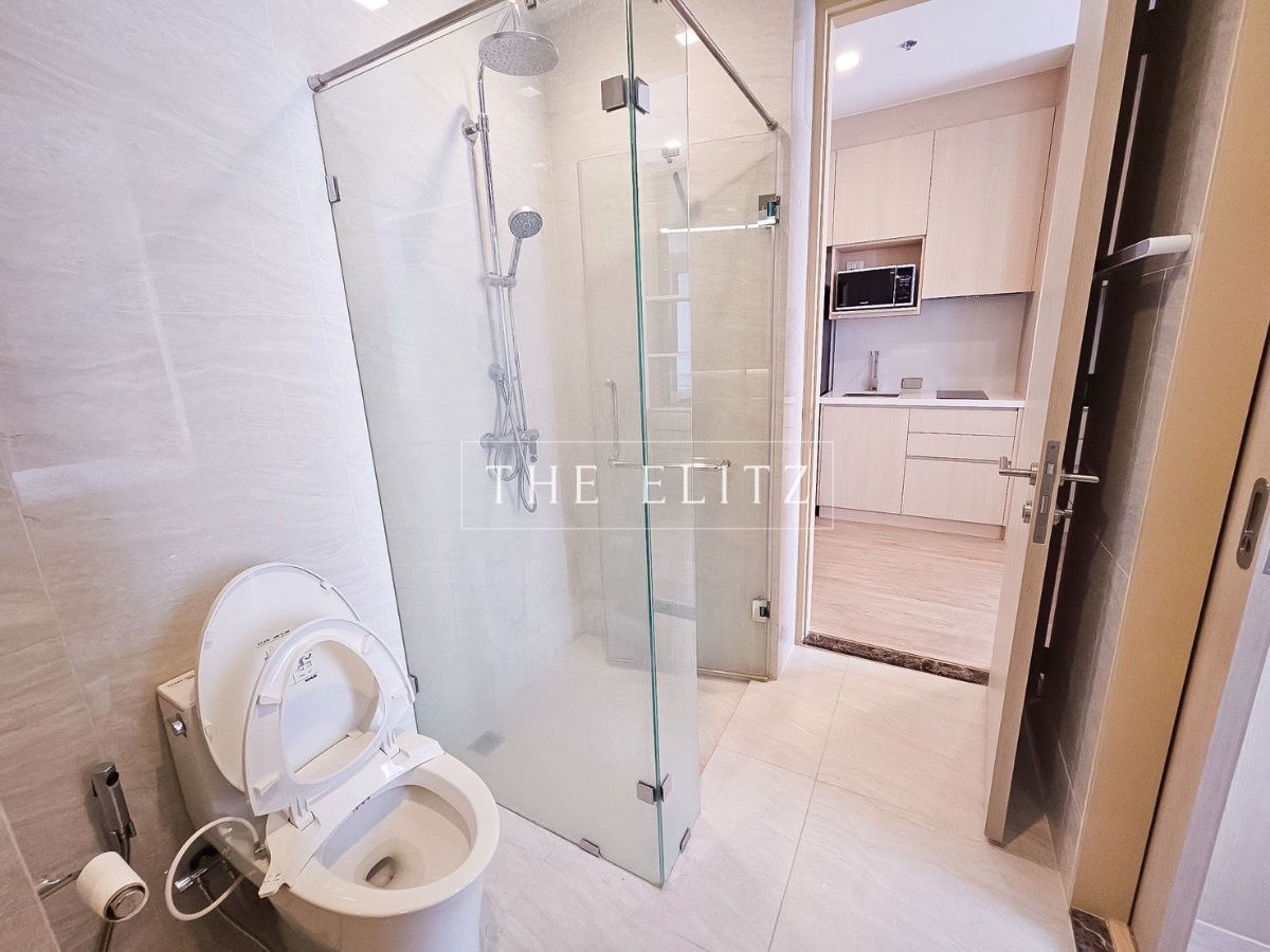 รูป ✨ อยากอยู่หรูใจกลางสุขุมวิท แต่จ่ายราคาดีที่สุด ห้องนี้ที่ NOBLE STATE 39 ตอบโจทย์สุดๆ 💯 - รูปที่ 9/10