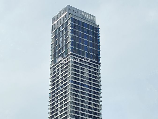 Noble Form Thonglor