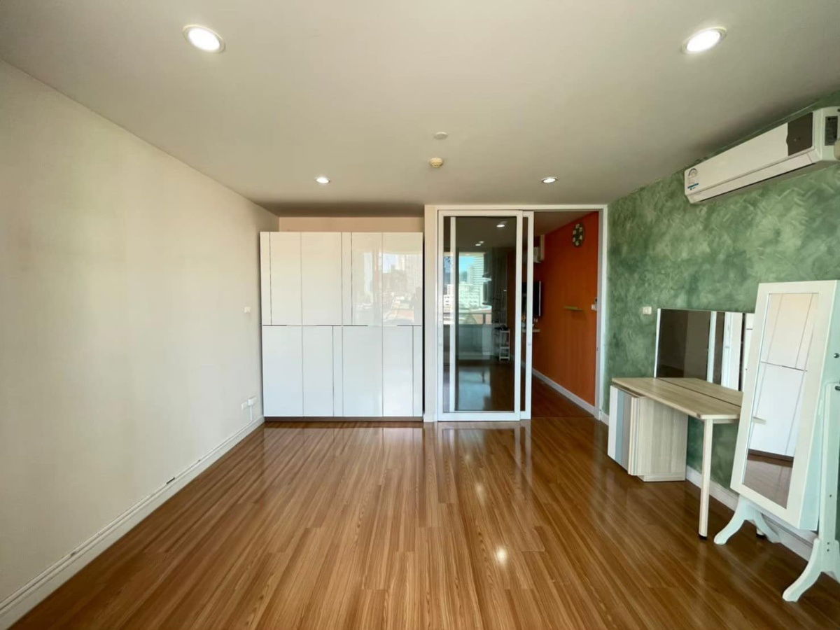 รูป Chamchuri Square Residence【𝐒𝐄𝐋𝐋 & 𝐑𝐄𝐍𝐓】🔥ห้องกว้าง ทำเลดี แต่งได้ตามใจ!  ให้คุณมีพื้นที่ใช้ชีวิตแบบไม่อึดอัด🔥  ติดต่อไลน์ไอดี: @hacondo - รูปที่ 8/9