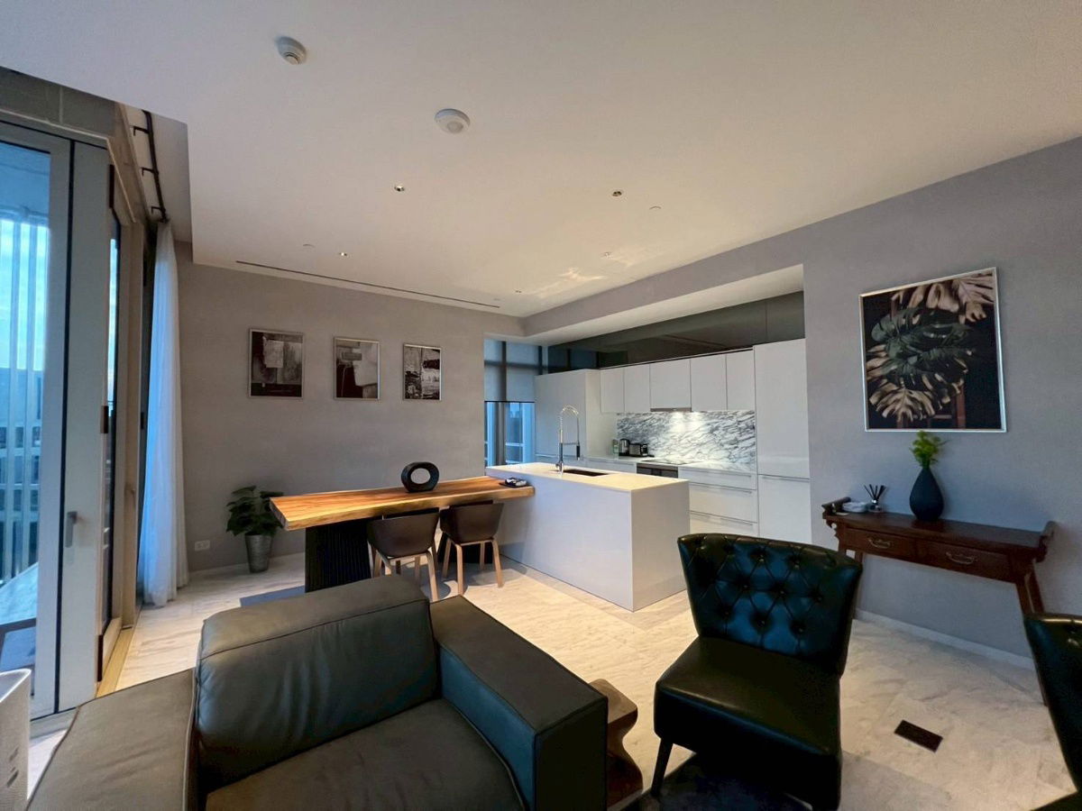 รูป Four Seasons Private Residences ( Luxury Condo next to the Chao Phraya River ) - รูปที่ 2/81