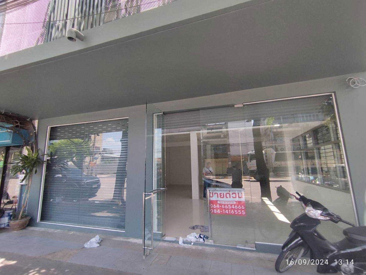 picture 4-Storey Commercial Building, 2 Units in Bang Sue, Bangkok - 19/44