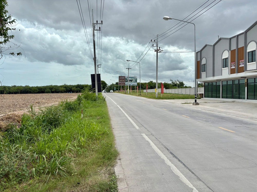 picture Call : 098-887-8949 Land for sale, Map Ta Phut, Mueang Rayong Near Sukhumvit Road, Area 2 rai and 20 rai, good location in the heart of Rayong City - 4/12