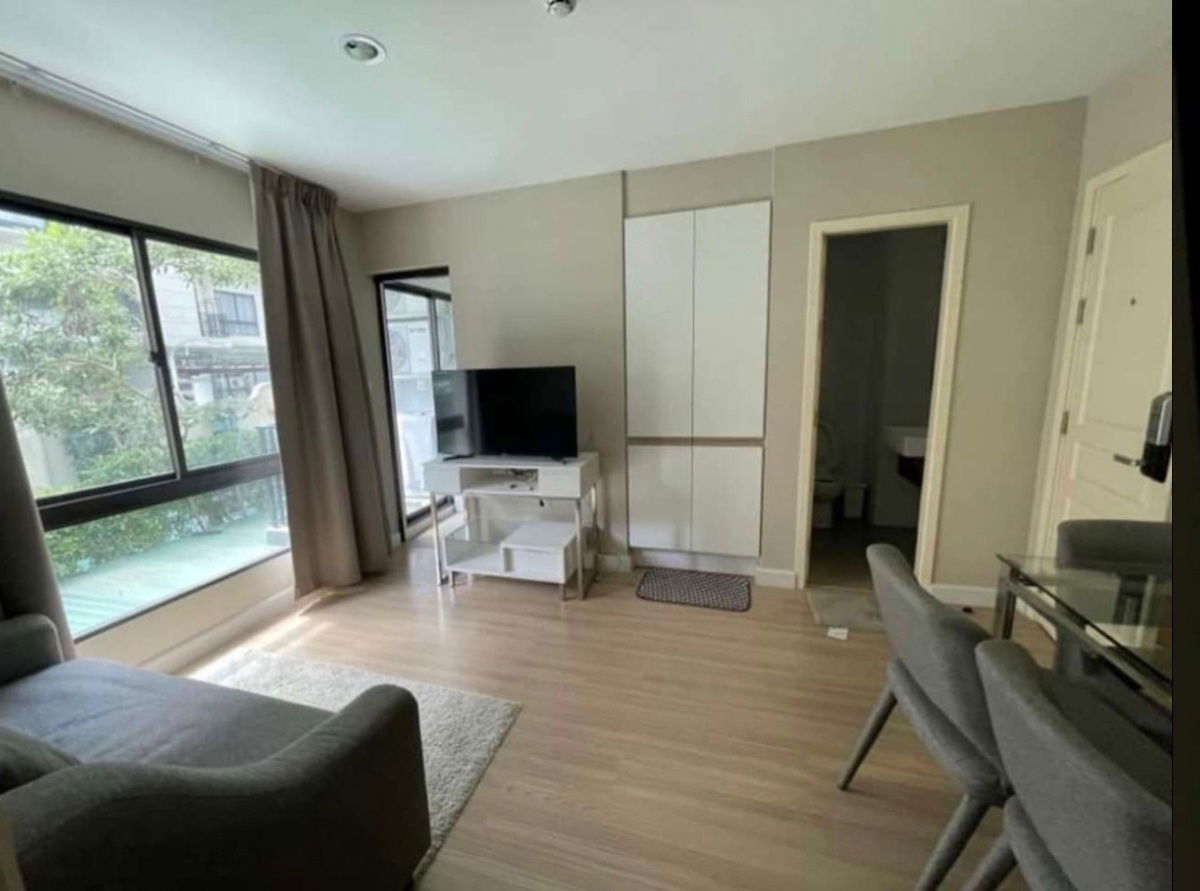 picture The Nest Sukhumvit 22 : 33 SQM. 2nd floor, Near BTS Phromphong ,Fully furnished, Electronic Appliances All Included.  - 5/6