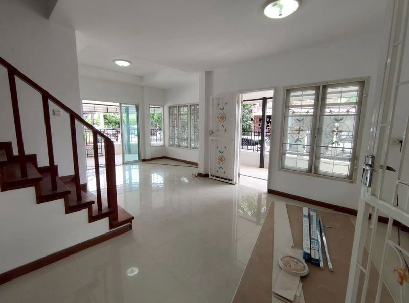 รูป 🏡 ขายด่วน! ทาวน์โฮม “ดรีมเพลส สวนผัก 32” หลังมุม รีโนเวทใหม่ 🚗ทำเลทอง ราชพฤกษ์ – ตลิ่งชัน เข้าออกได้หลายทาง - รูปที่ 3/13