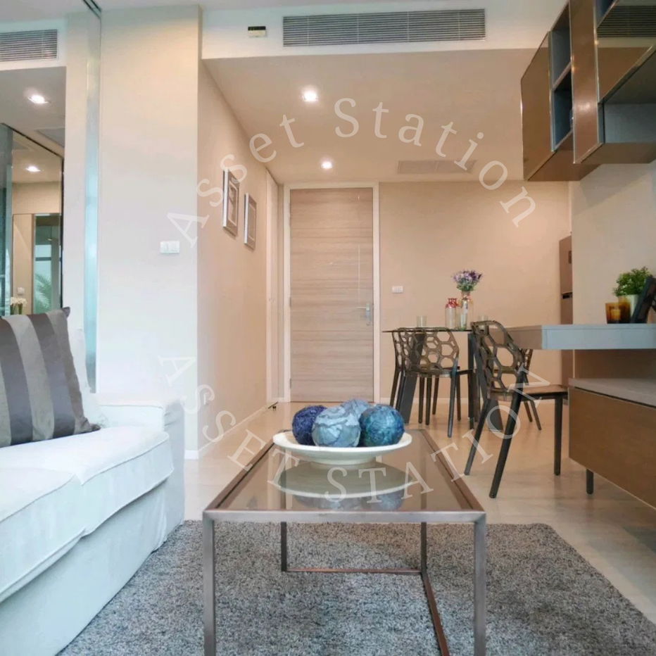 picture 📍 Really located... in the heart of the city! The Room Sukhumvit 21, located in the heart of the CBD, convenient for travel in all directions. 🌆 - 8/11