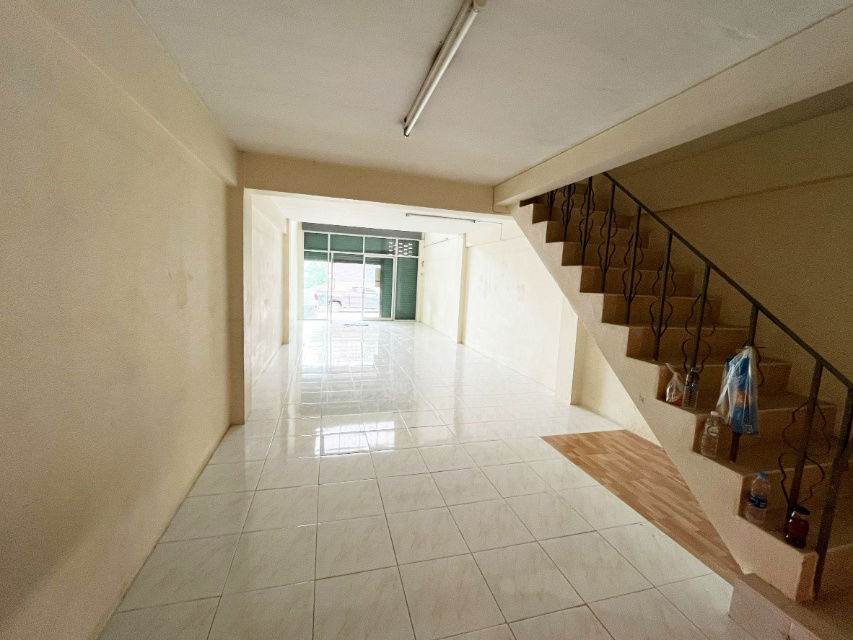รูป ให้เช่า อาคารพาณิชย์ 3.5 ชั้น ซอยท่าข้าม 28/2 ขนาดที่ดิน 20 ตร.ว. พื้นที่ใช้สอย 200 ตร.ม. มีชั้นดาดฟ้า มีปั๊มน้ำ - รูปที่ 2/9