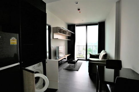  Edge Sukhumvit                     23 