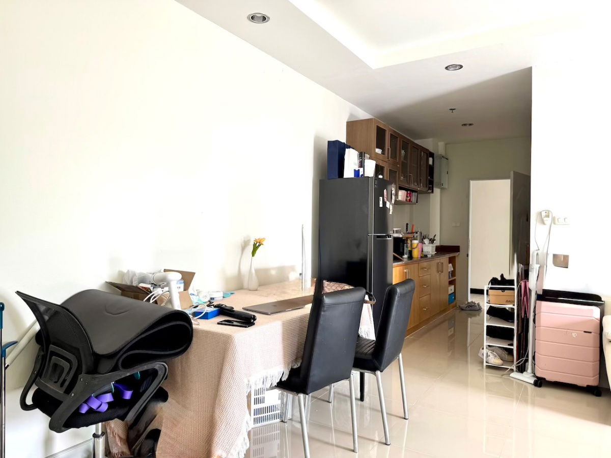picture Spacious room. Great deal📍C Place Ladprao 18, near MRT Ladprao - 8/10