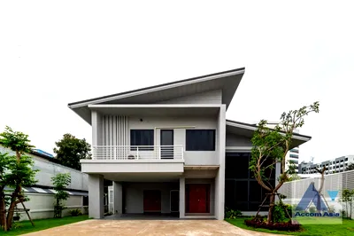 Houses for rent Petchburi Road Bangkok : 🔼🔽 AccomA 📩 Pet friendly,Private Swimming Pool 4 BR House in  Bang Kapi (AA41732)
