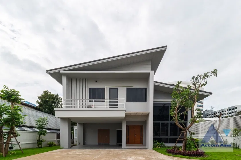 picture 🔼🔽 AccomA 📩 Pet friendly,Private Swimming Pool 4 BR House in  Bang Kapi (AA41732) - 1/20