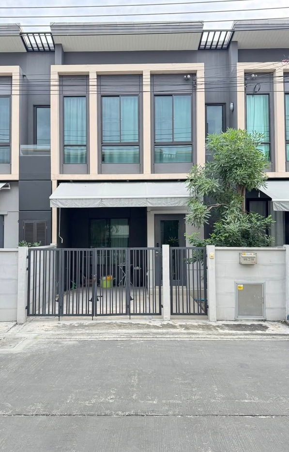 picture RL-149 For Rent: Townhome at Pleno Sukhumvit - Bangna 3 Land size: 18 sq.wah | Near Mega Bangna | Beautifully decorated & move-in ready @rdsluxury - 1/7
